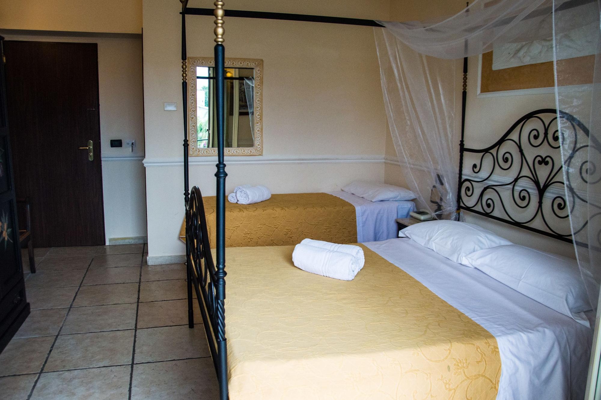 Hotel & Apartments Villa Linda Giardini Naxos Exterior photo