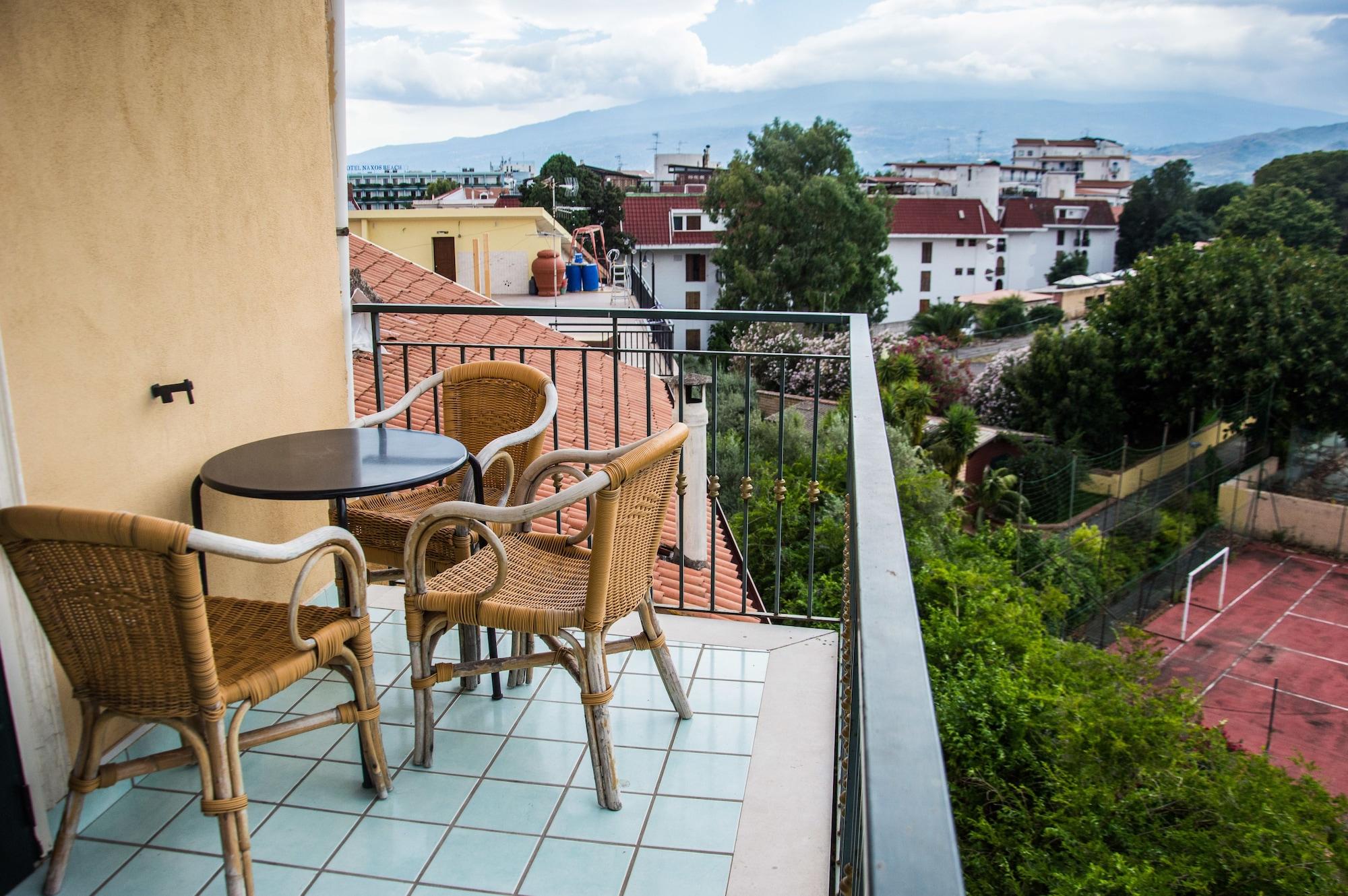 Hotel & Apartments Villa Linda Giardini Naxos Exterior photo