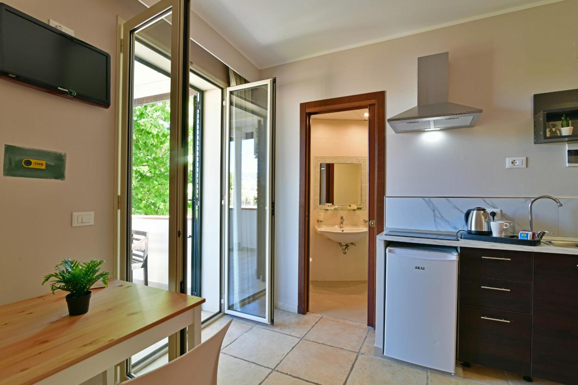Hotel & Apartments Villa Linda Giardini Naxos Exterior photo