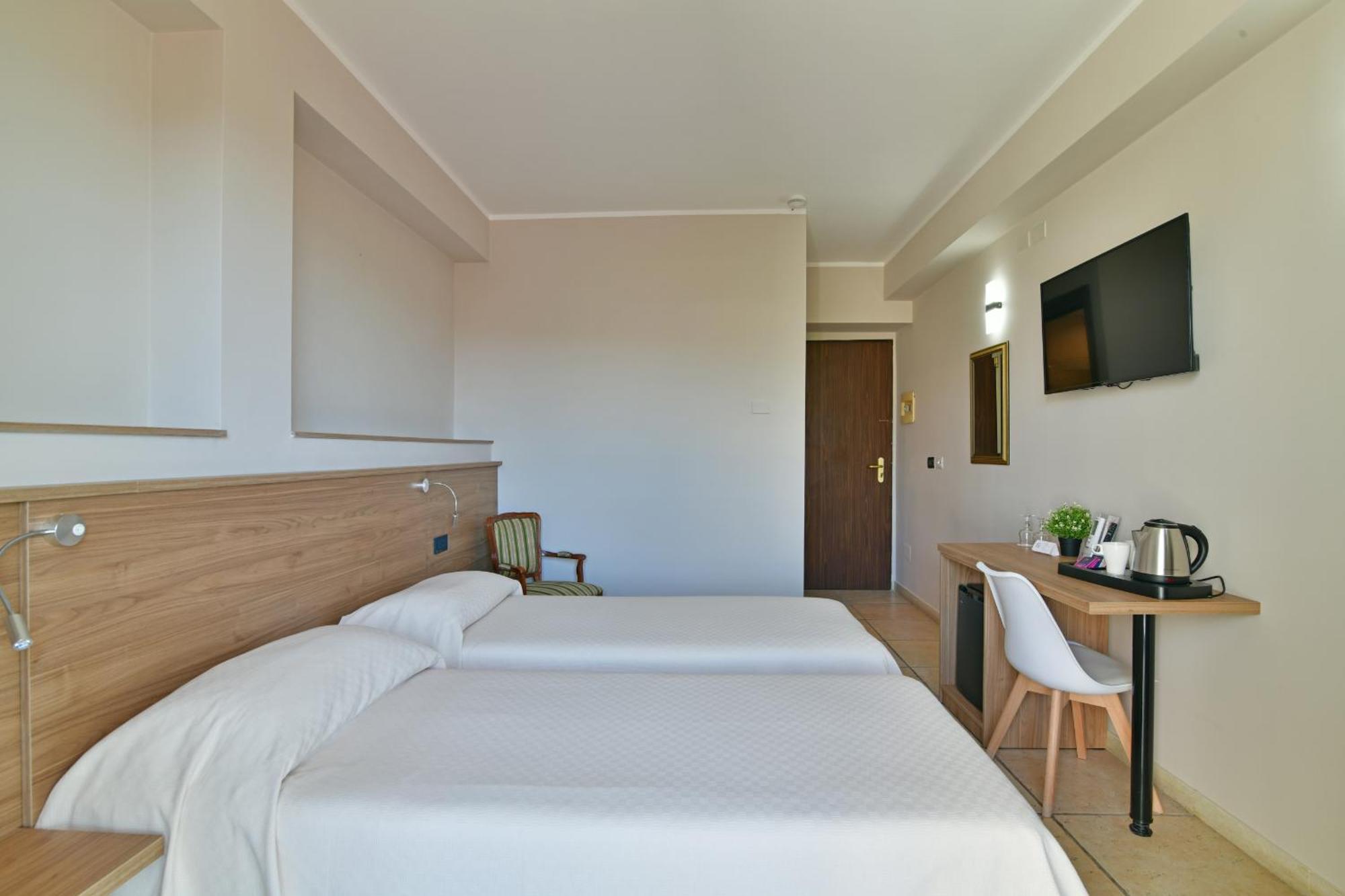 Hotel & Apartments Villa Linda Giardini Naxos Exterior photo