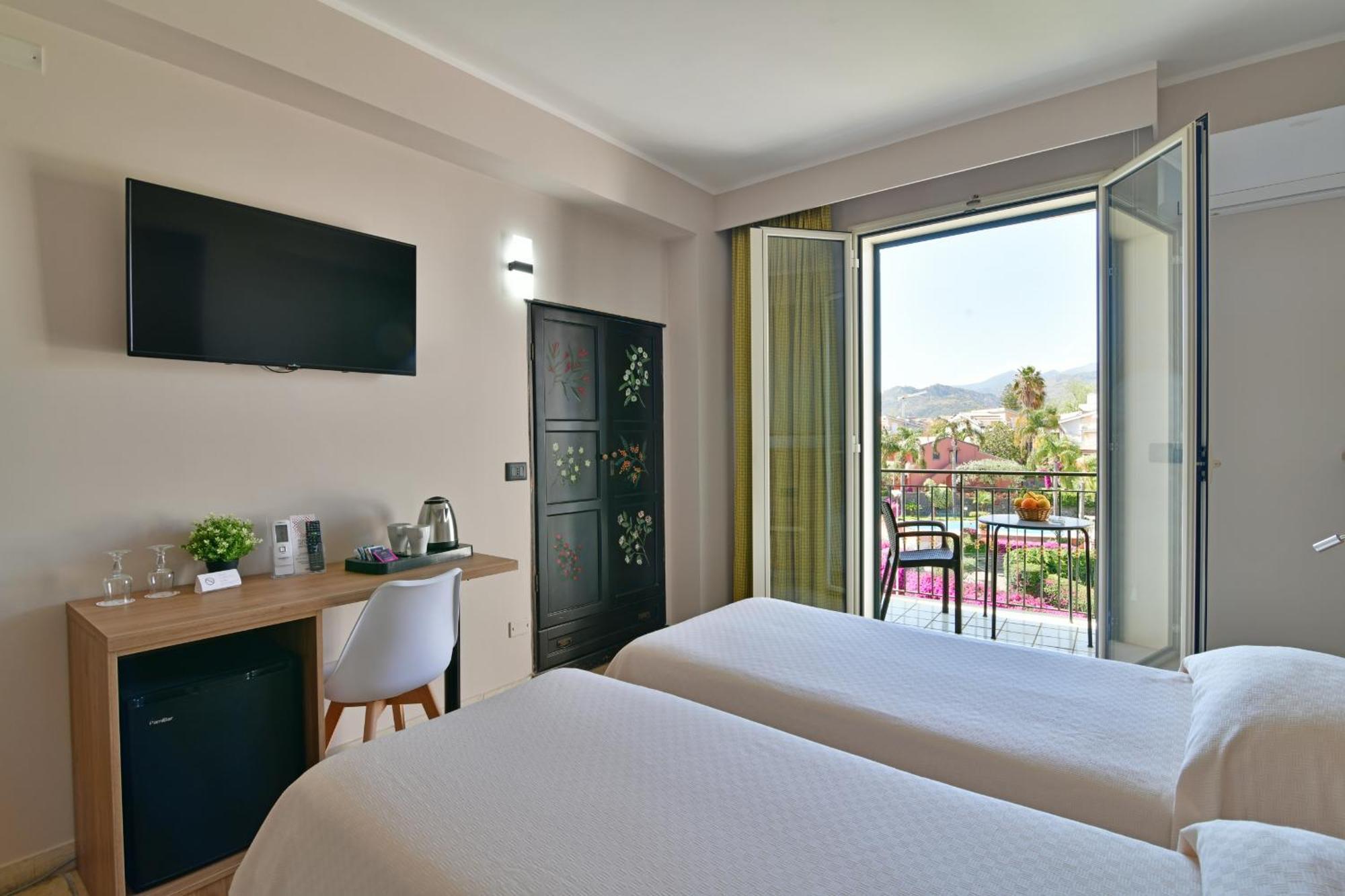Hotel & Apartments Villa Linda Giardini Naxos Exterior photo